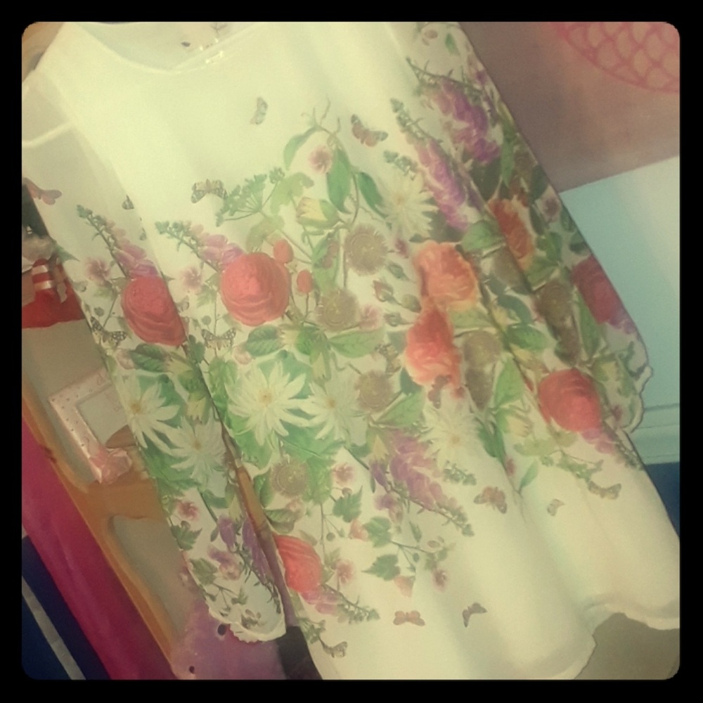EUC Yumi dress size 0/2 floral print long sleeves